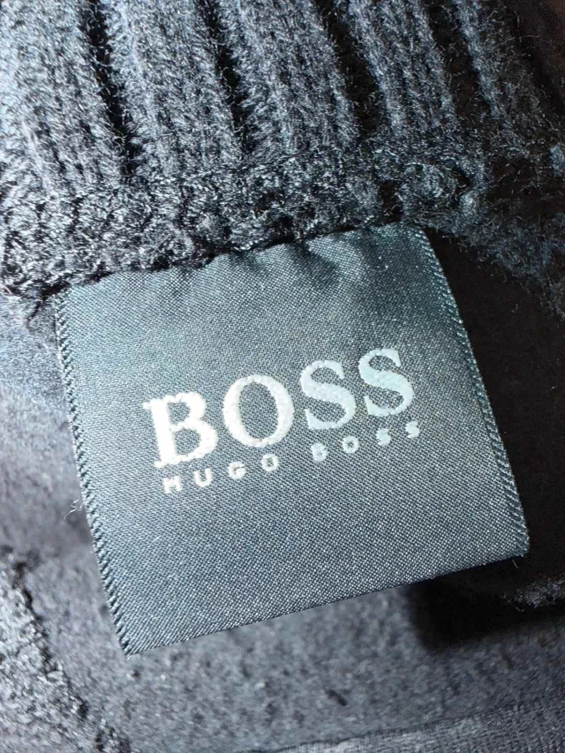 Petit pulôver Hugo Boss, tamanho M para homem. Em ótimo estado. – photo 7